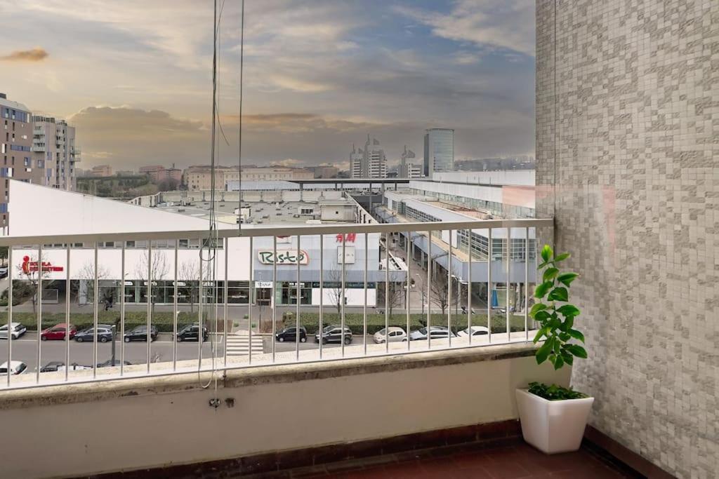 10 Min To Rho Fiera-sansiro - Wifi - Ac - Netflix Apartamento